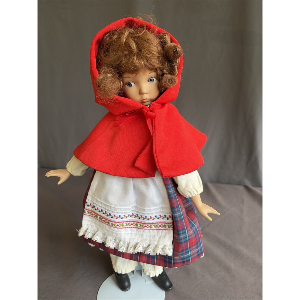 Dianna‎ Effner 14 inch Porcelain Doll Little Red Riding Hood Collectible